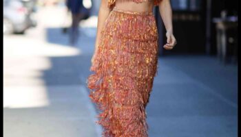 تصميم الأزياء الراقية للملهى الليلي: ملابس الحفلات الرائجة للجريئة