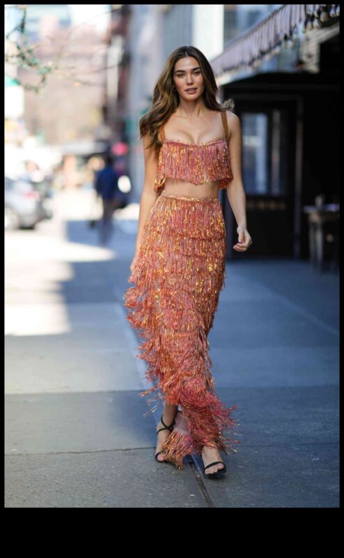 تصميم الأزياء الراقية للملهى الليلي: ملابس الحفلات الرائجة للجريئة