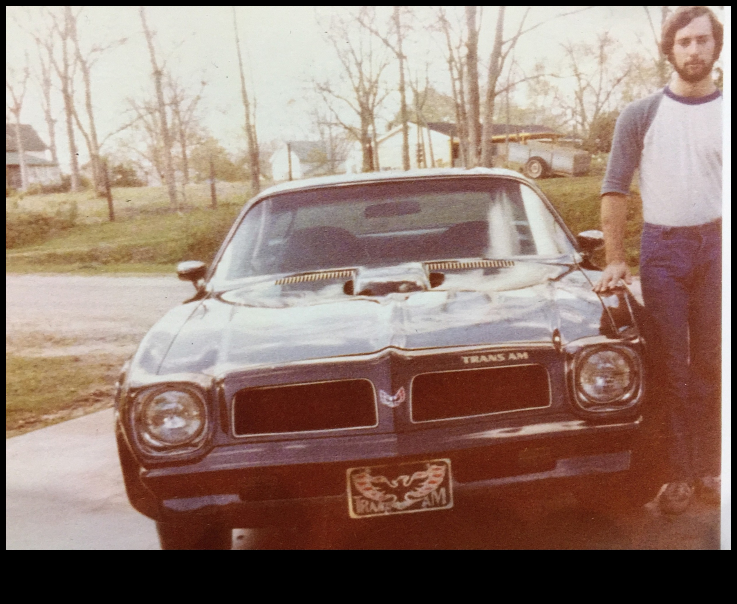 القيادة عبر الذكريات: السيارات الكلاسيكية والرحلات العاطفية