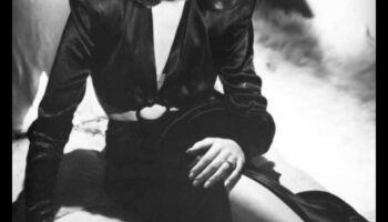 العصر الذهبي الساحر: ملابس عتيقة لإضفاء لمسة من هوليوود القديمة