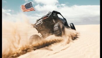 أحلام الصحراء: مركبات الطرق الوعرة تتعامل مع الرمال ببراعة لا مثيل لها