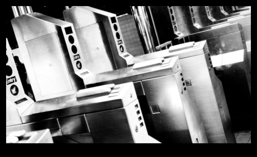 Subway Symphony قصيدة للمزيج المتناغم لأصوات المدينة في وسائل النقل العام 4 سمفونية مترو الأنفاق: المزيج المتناغم لأصوات المدينة في وسائل النقل العام