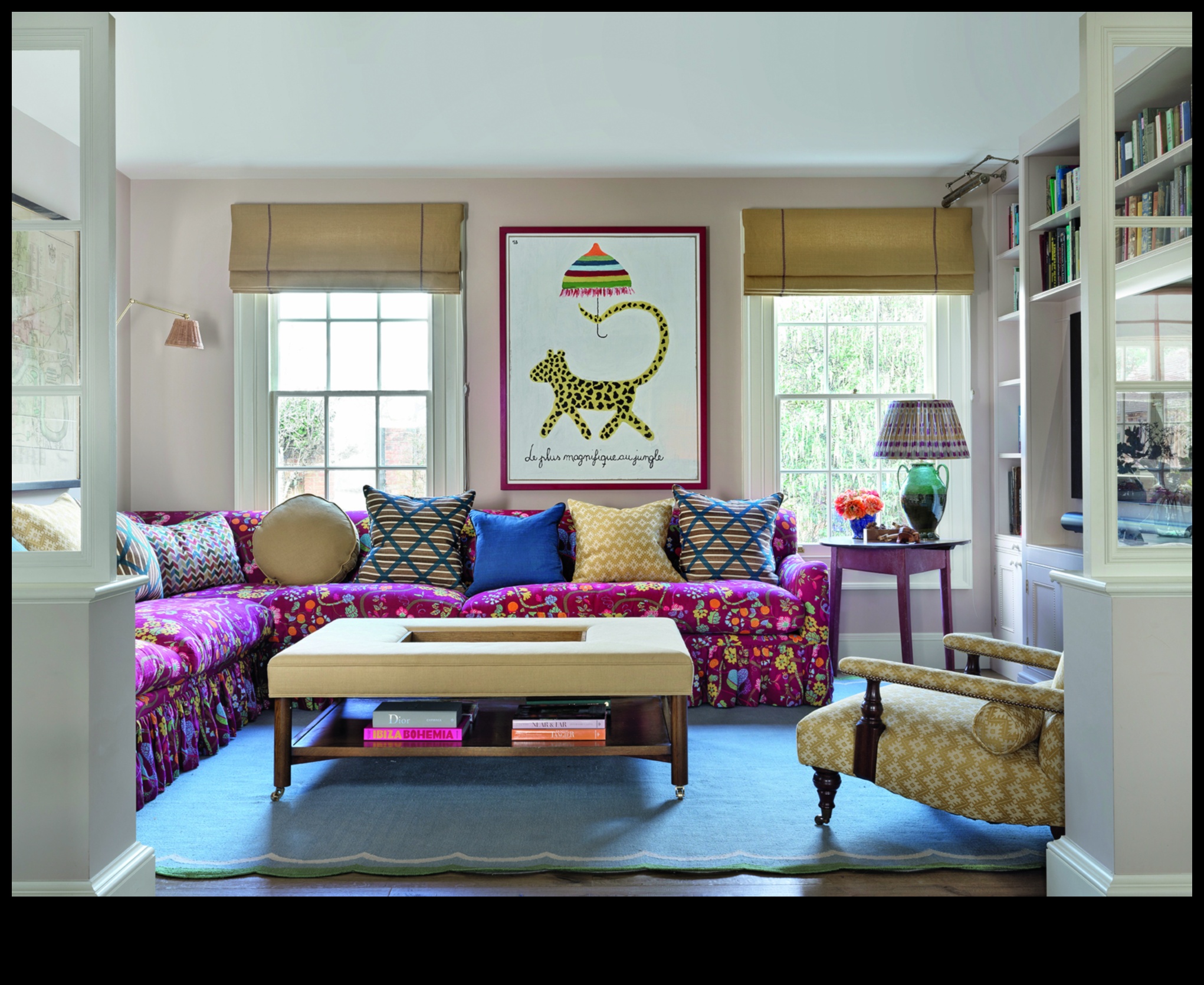 من المنصة إلى الأريكة: دليل مصمم الأزياء والديكور الداخلي