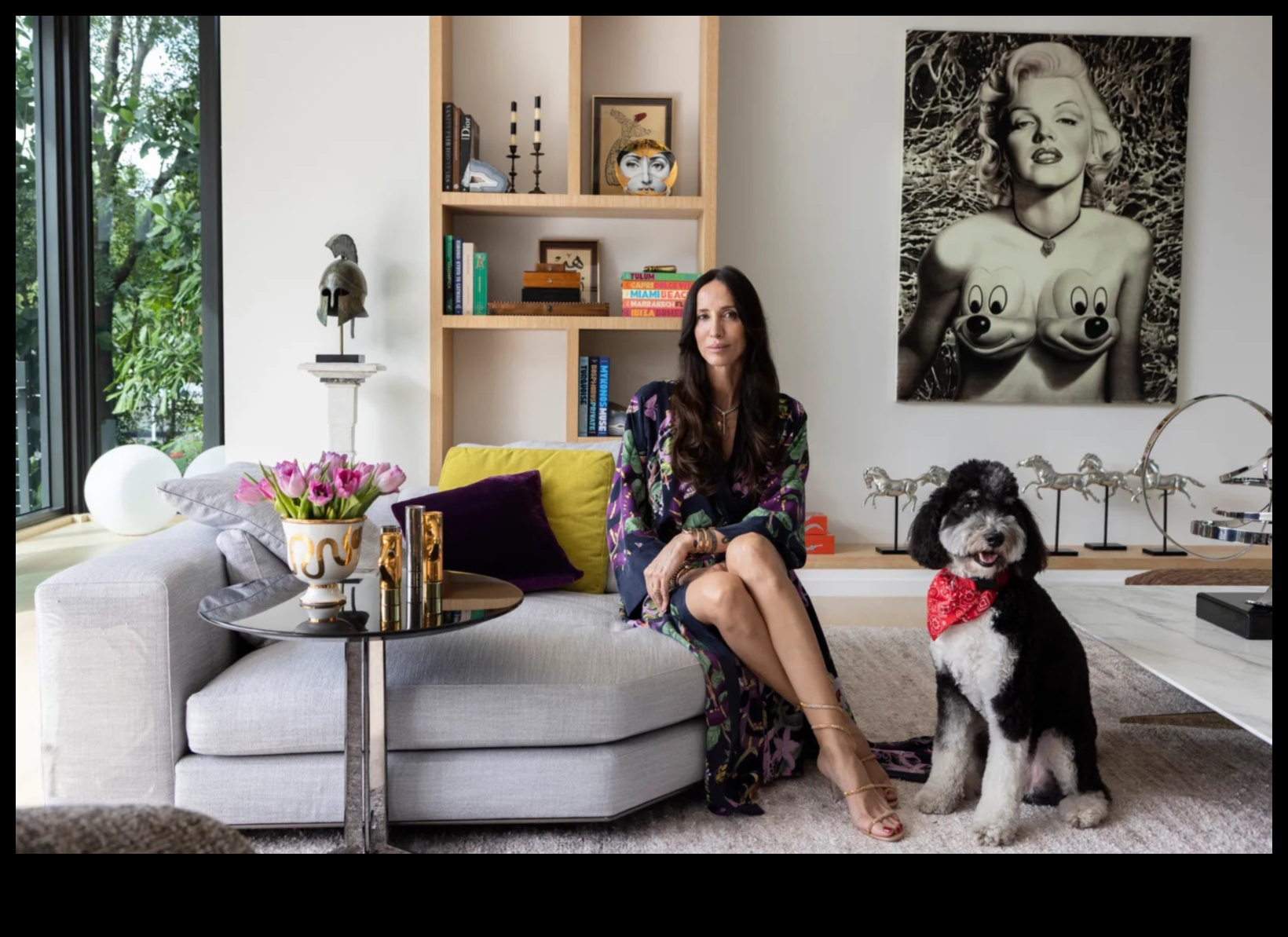 من المنصة إلى الأريكة: دليل مصمم الأزياء والديكور الداخلي