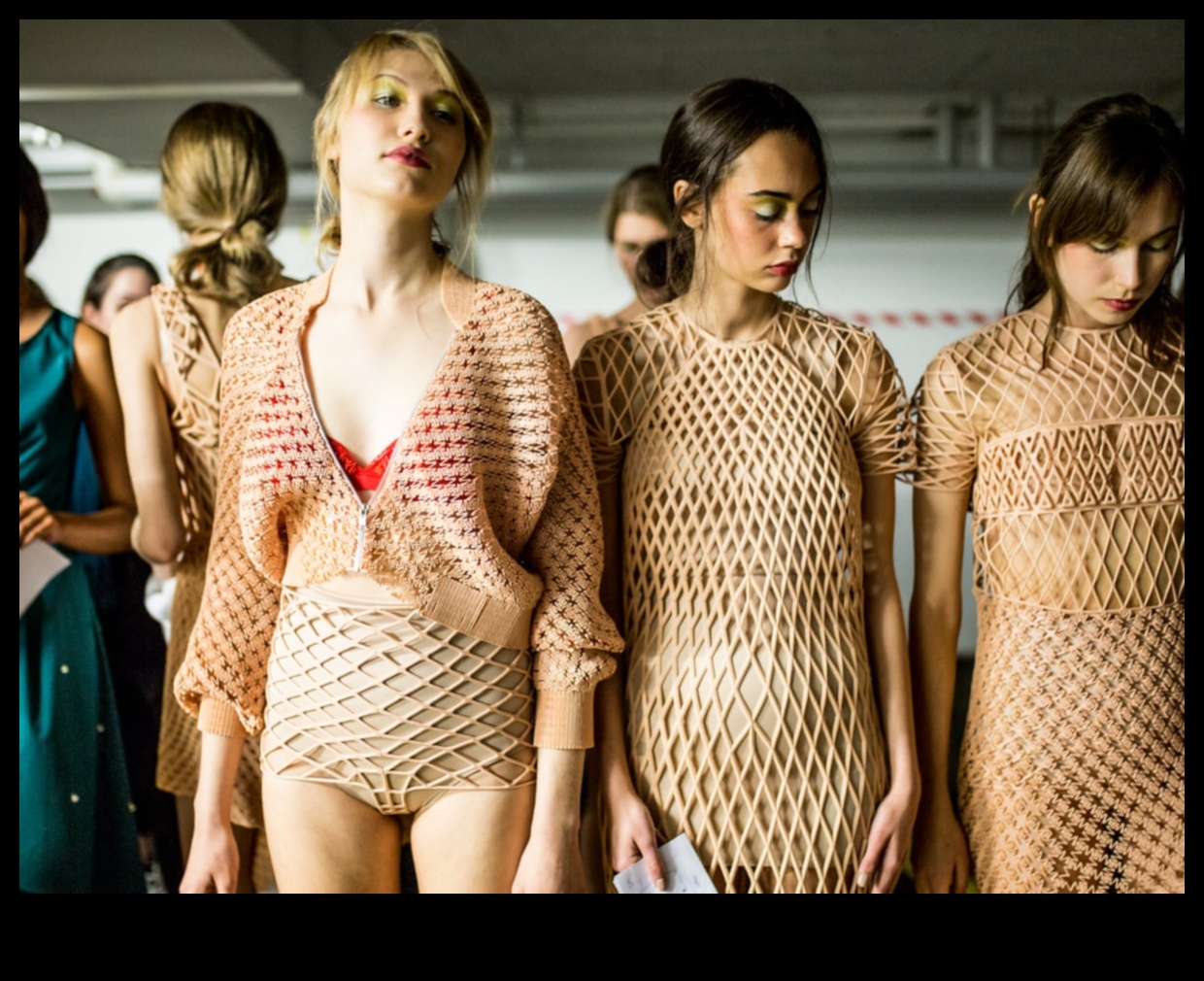 النمط المستدام: ملابس عصرية بلمسة صديقة للبيئة